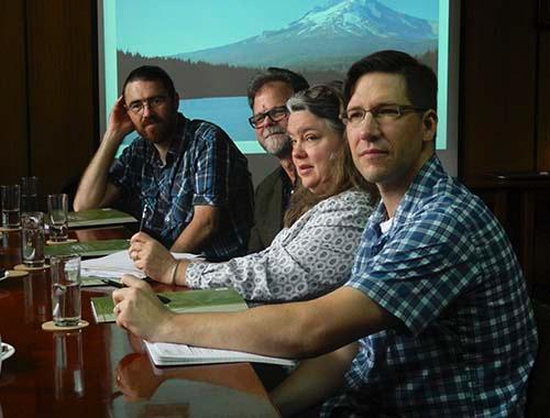 Siete académicos de la Oregon state University formaron parte de la comisión que visitó la FCFCN de la Universidad de Chile.