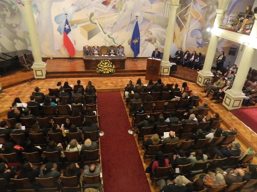 La Ceremonia de graduación se realizó el viernes 5 de mayo en el Salón de Honor de la Casa Central de la U. de Chile.