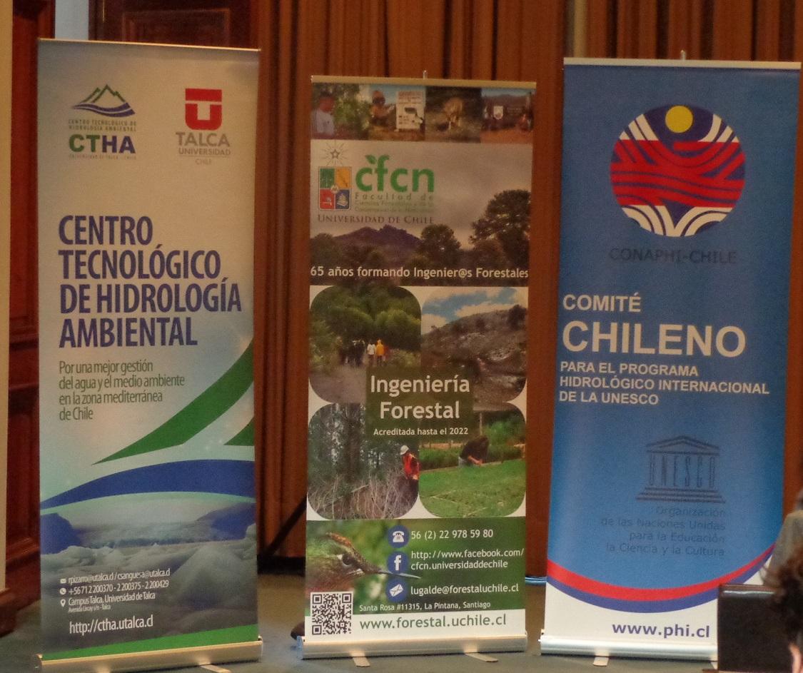 El Coloquio fue organizado por CONAPHI-Chile, la Fac. de Cs. Forestales y Conservación de la Naturaleza de la U. de Chile y el Centro Tecnológico de Hidrología Ambiental de la U. de Talca. 