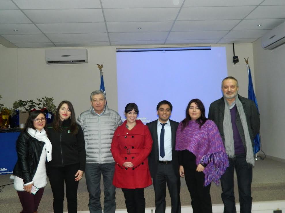Autoridades de la Universidad de Chile, representantes de la ACHS y profesionales de Campus Sur. 