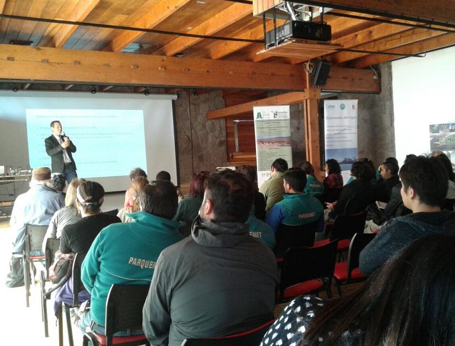 Participaron cerca de 100 personas al curso que fue impartido en la Casa de la Cultura del Parque Metropolitano en Santiago de Chile.