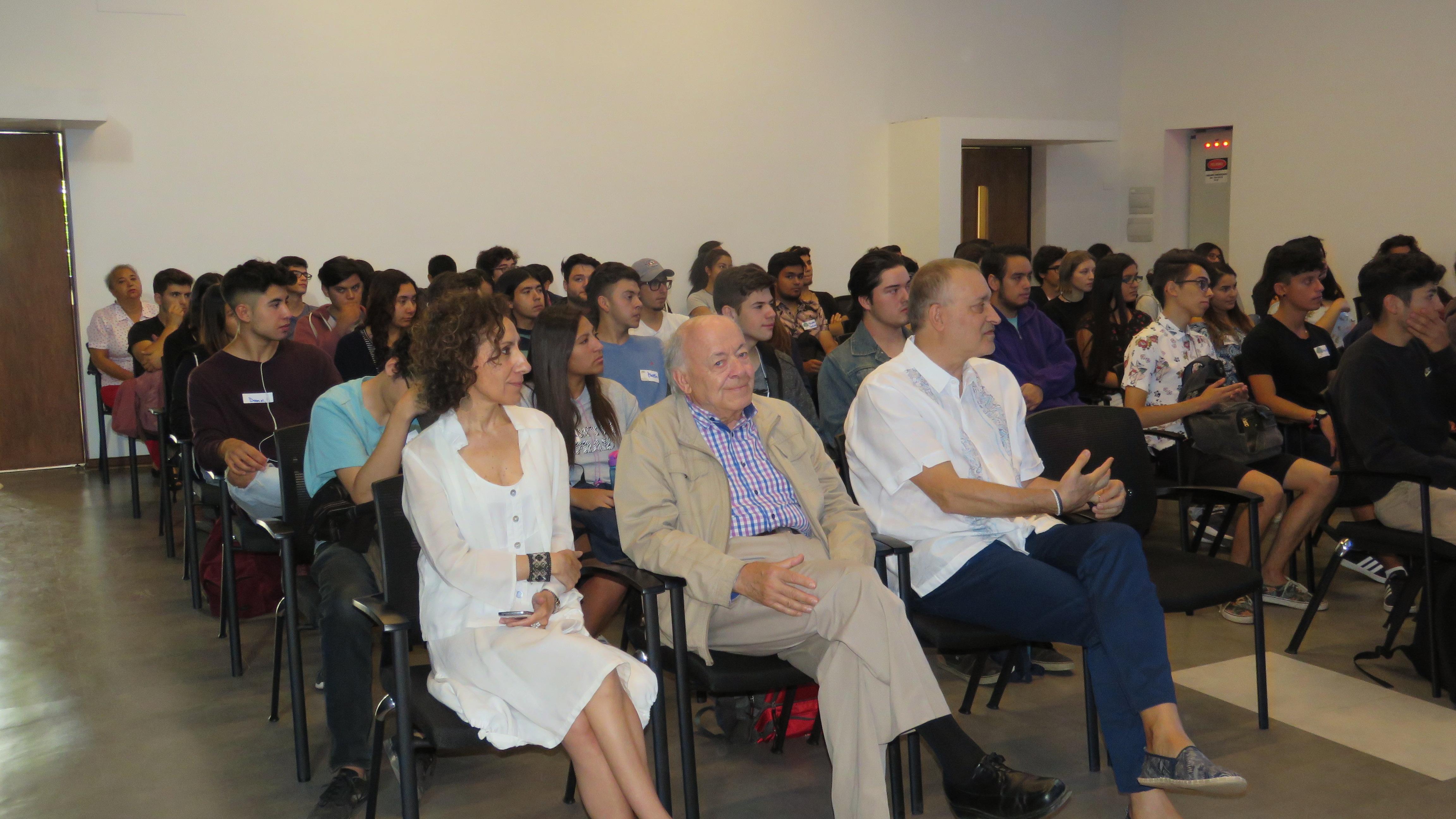 En la Jornada de Bienvenida de la generación 2019, participaron directivos y académicos de la Facultad.