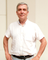 El académico Sergio Donoso